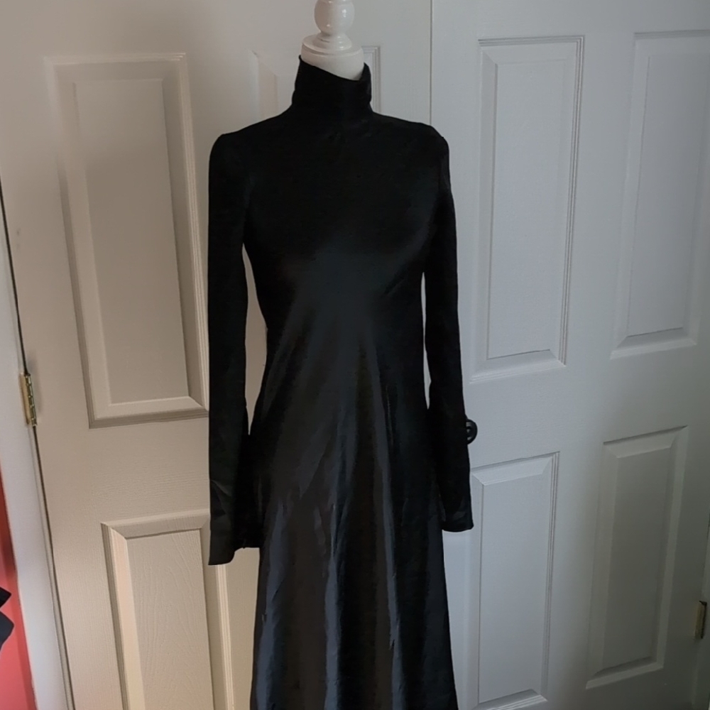 Elegant Black Long Sleeve High Neck Evening Dress NWT
